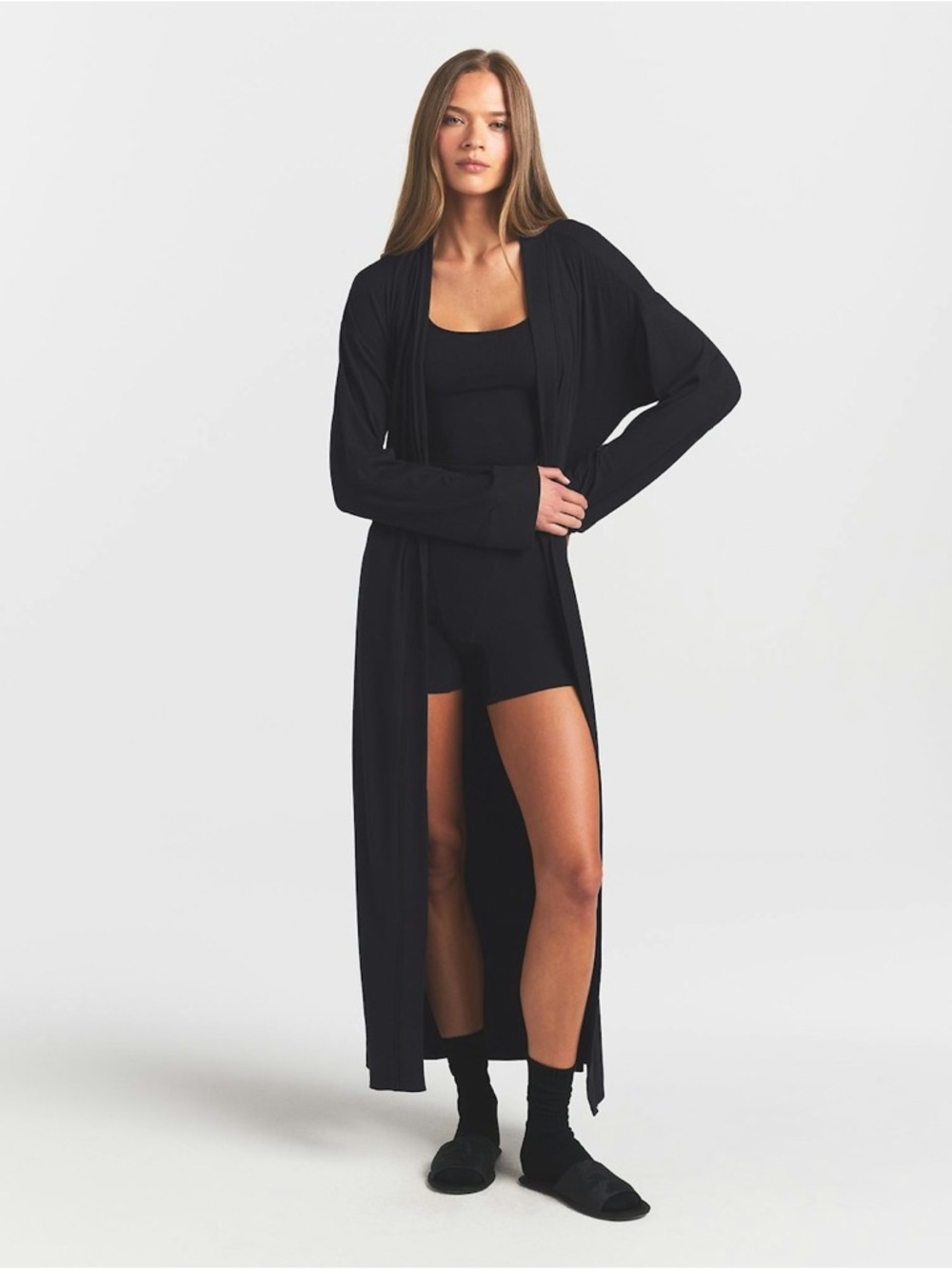 Skims Soft lounge long robe - Picture 5 of 7